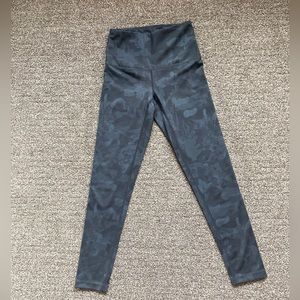 Zella Black Gray Camo leggings Size XXS